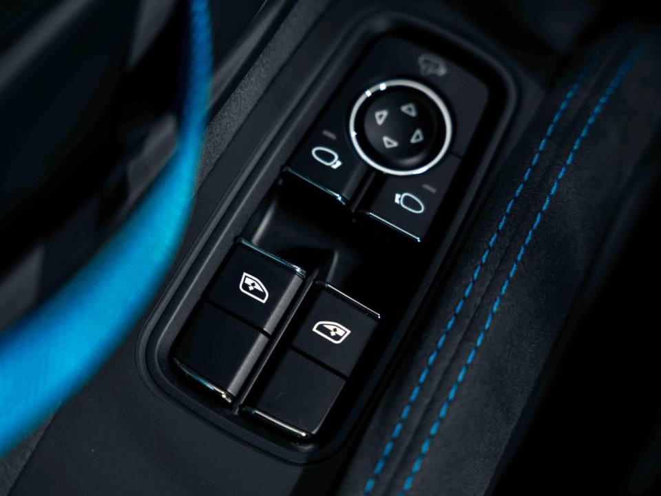 Porsche 718 Cayman GT4 - foto 15