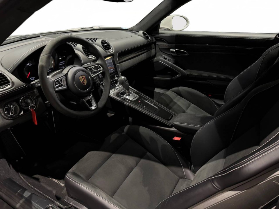 Porsche 718 Cayman GTS - foto 12