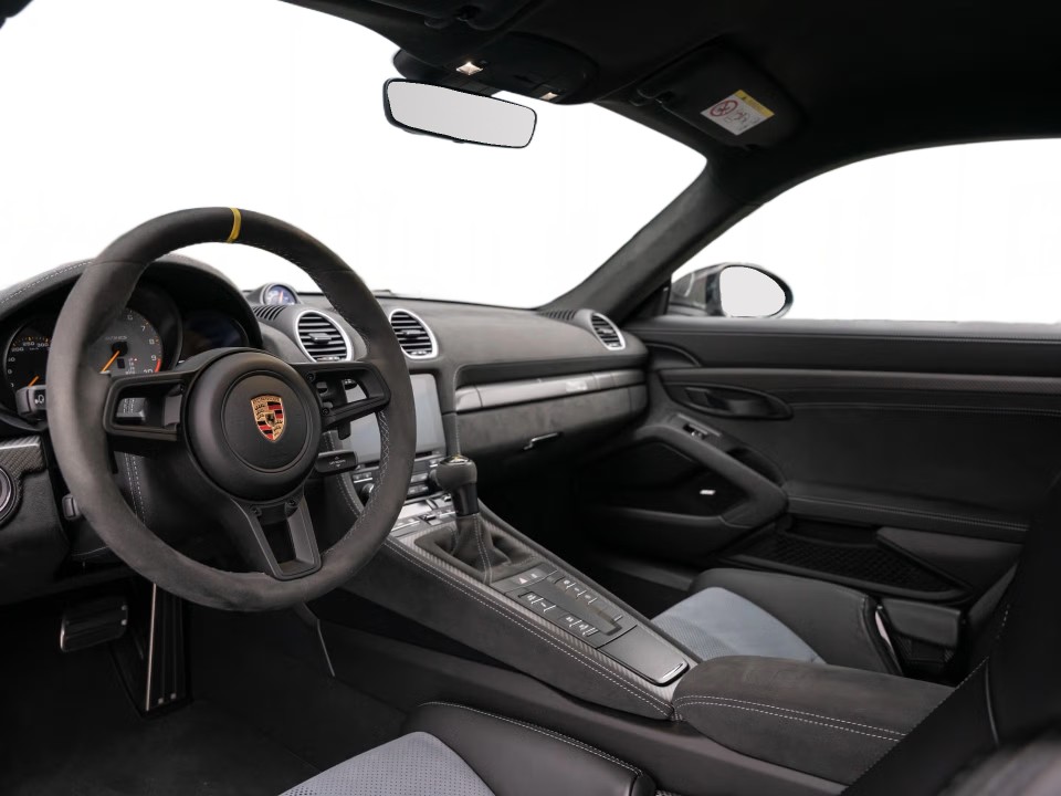 Porsche 718 Cayman GT4 RS - foto 6