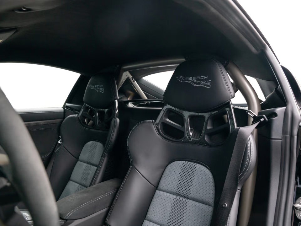 Porsche 718 Cayman GT4 RS - foto 10