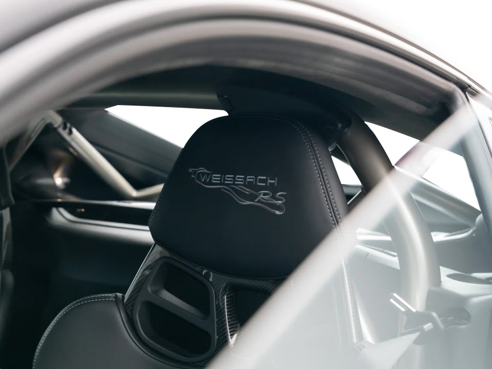 Porsche 718 Cayman GT4 RS - foto 12