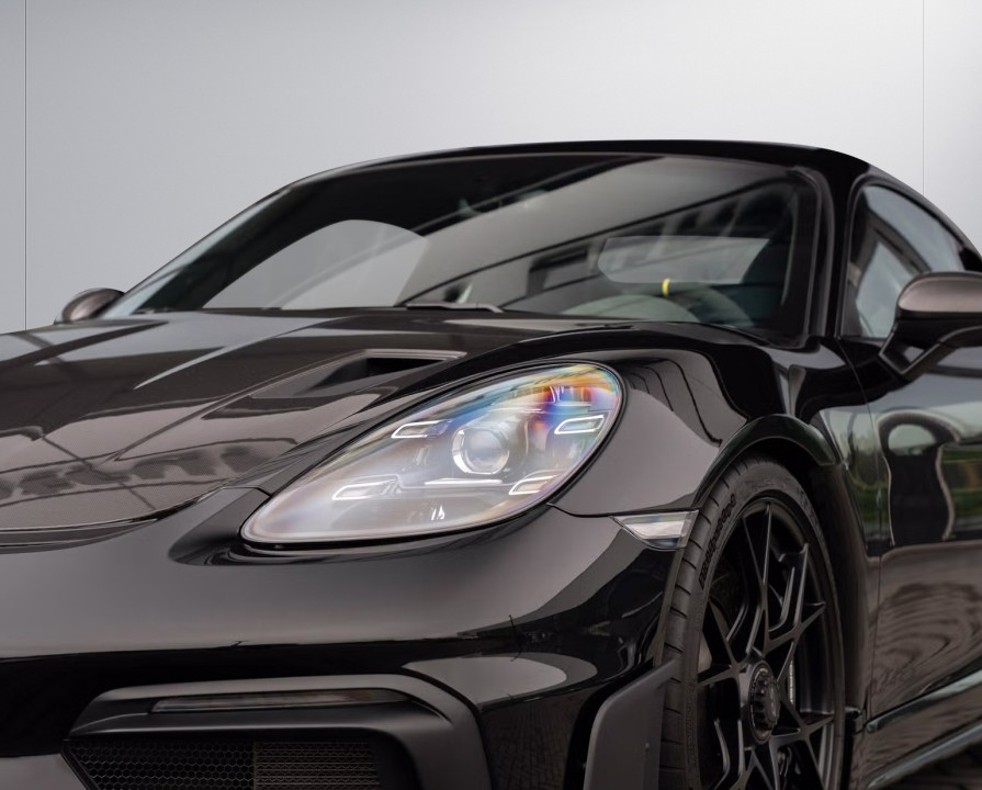 Porsche 718 Cayman GT4 RS - foto 35