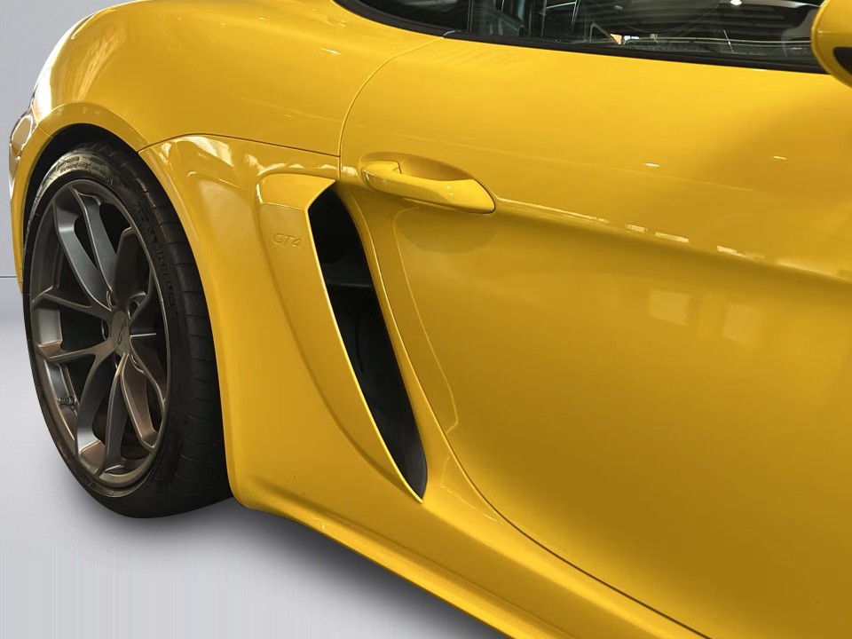 Porsche 718 Cayman GT4 - foto 28