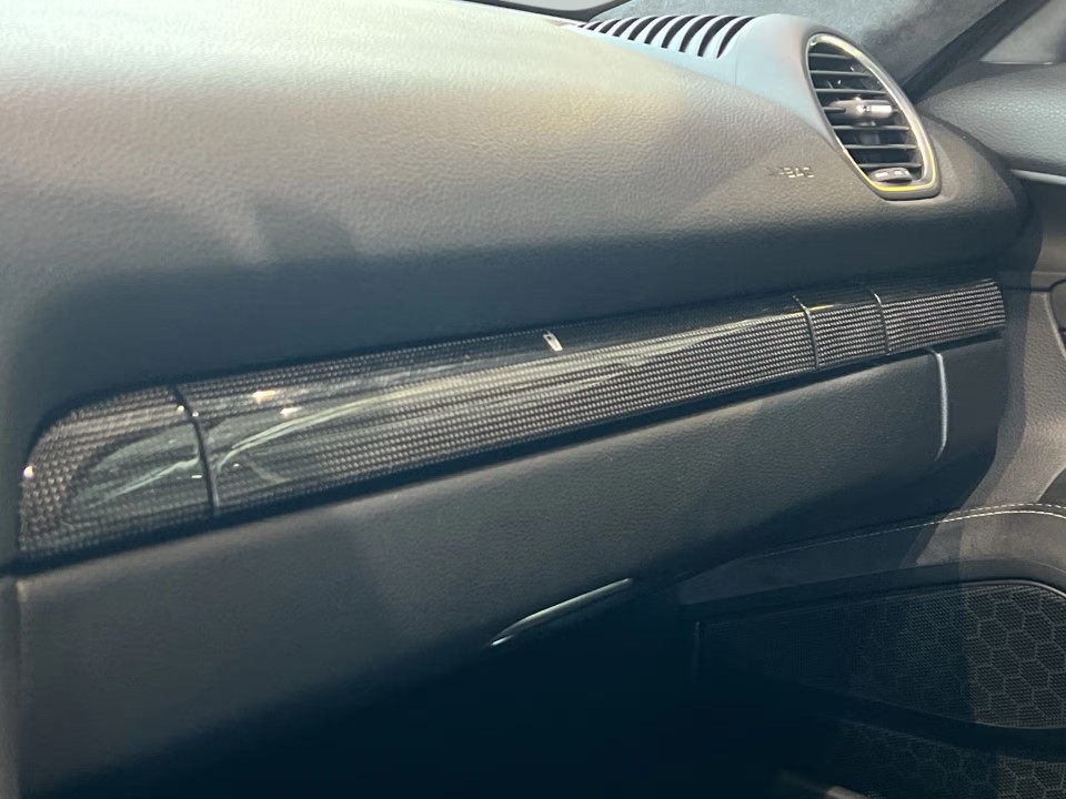 Porsche 718 Cayman GT4 - foto 16