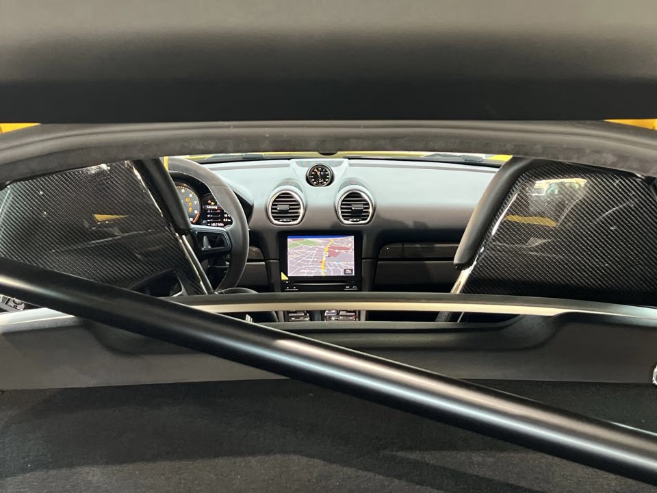Porsche 718 Cayman GT4 - foto 20