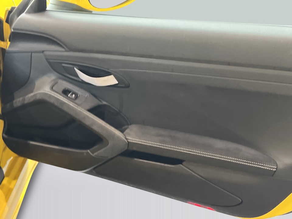 Porsche 718 Cayman GT4 - foto 19