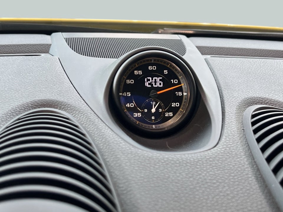 Porsche 718 Cayman GT4 - foto 15