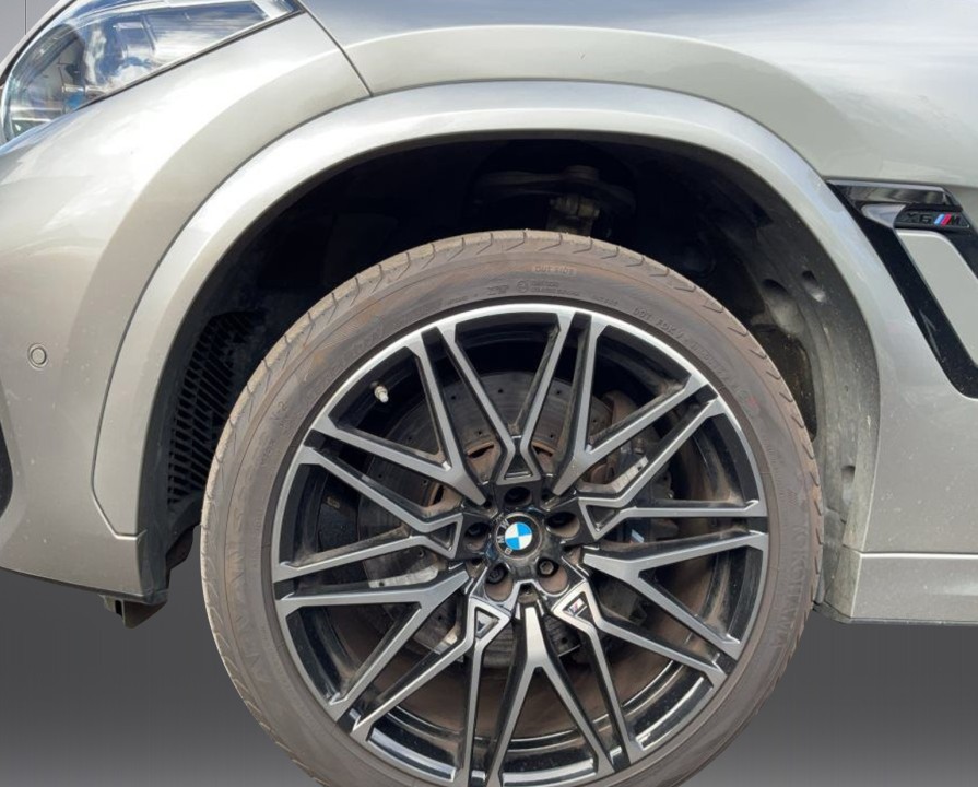 BMW X6 M Competition - foto 18