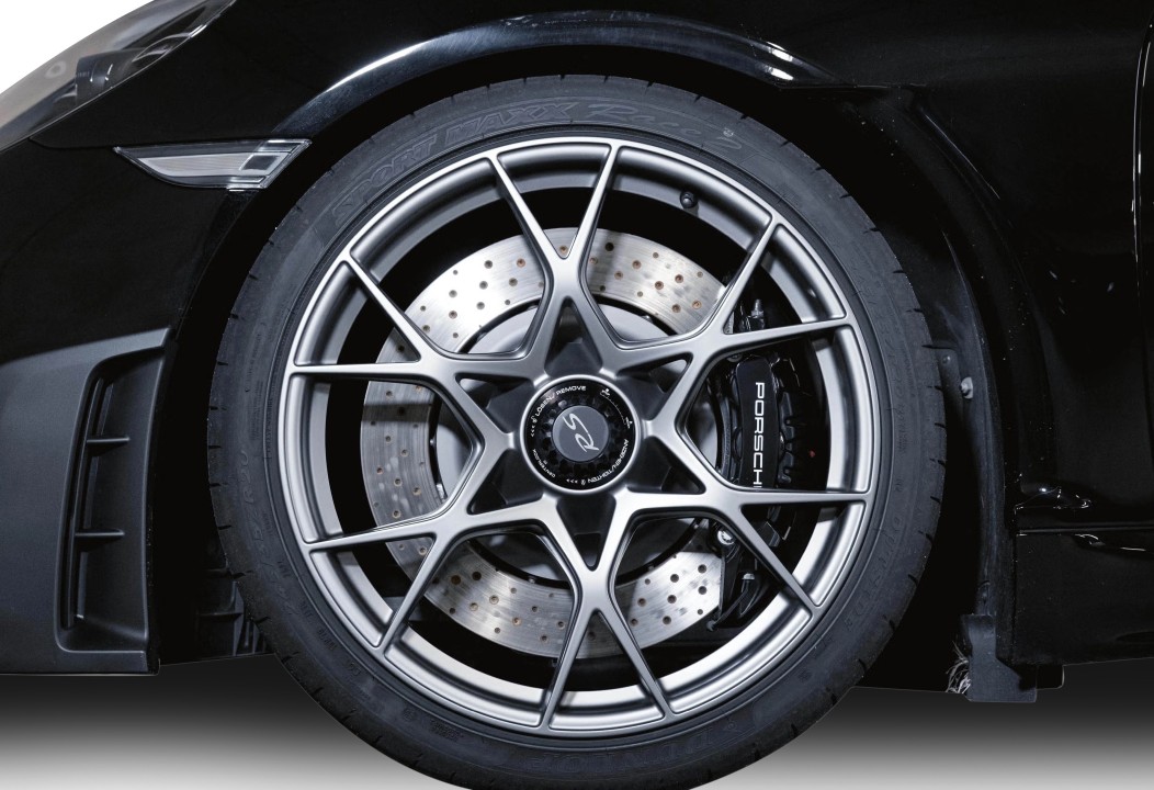 Porsche 718 Cayman GT4 RS - foto 32