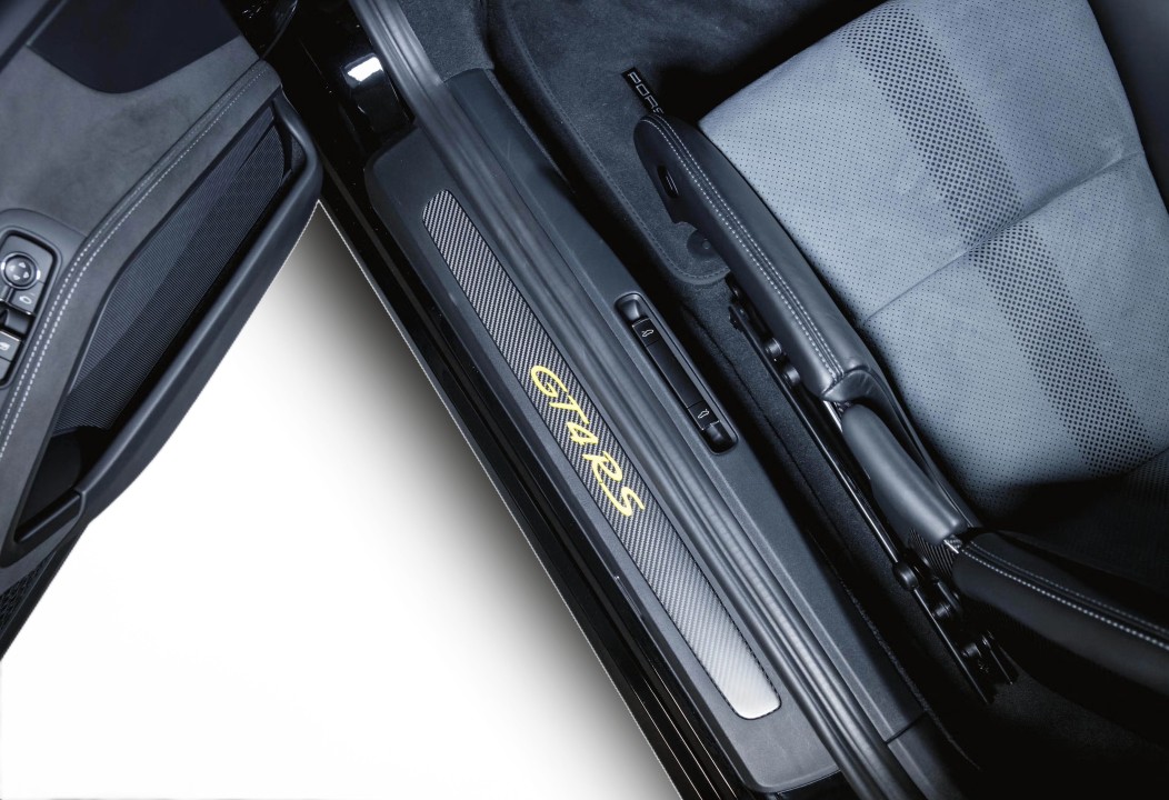 Porsche 718 Cayman GT4 RS - foto 25