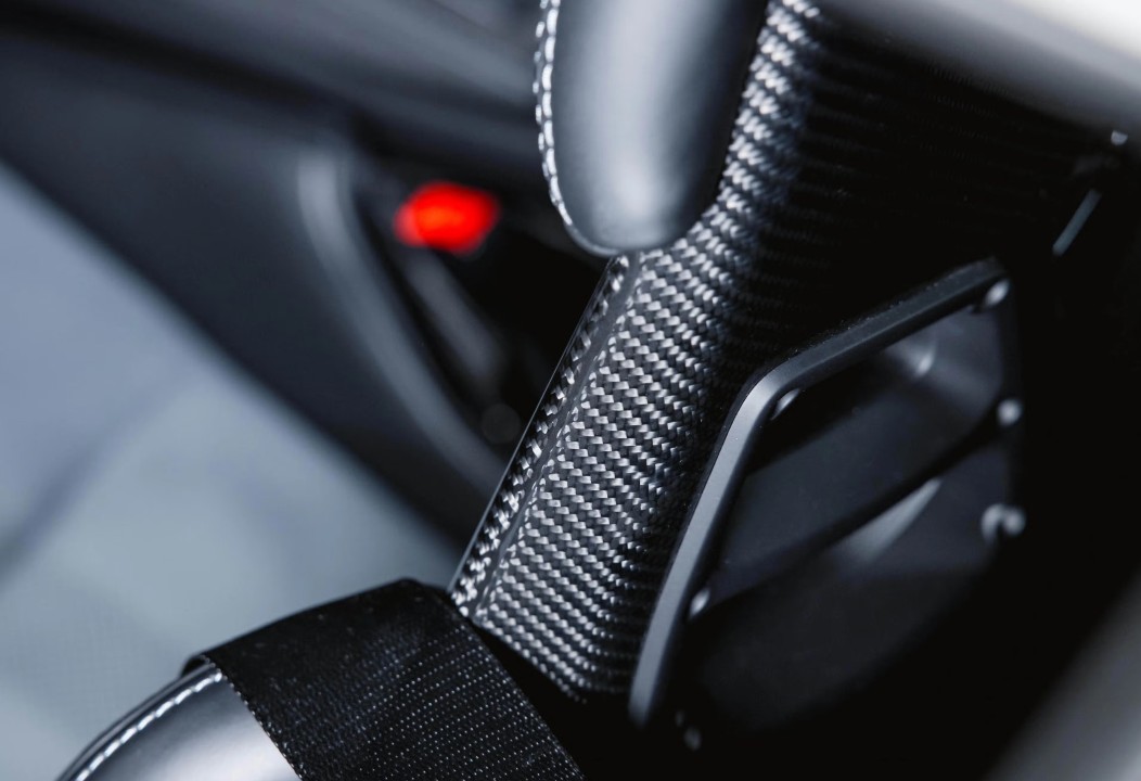 Porsche 718 Cayman GT4 RS - foto 17