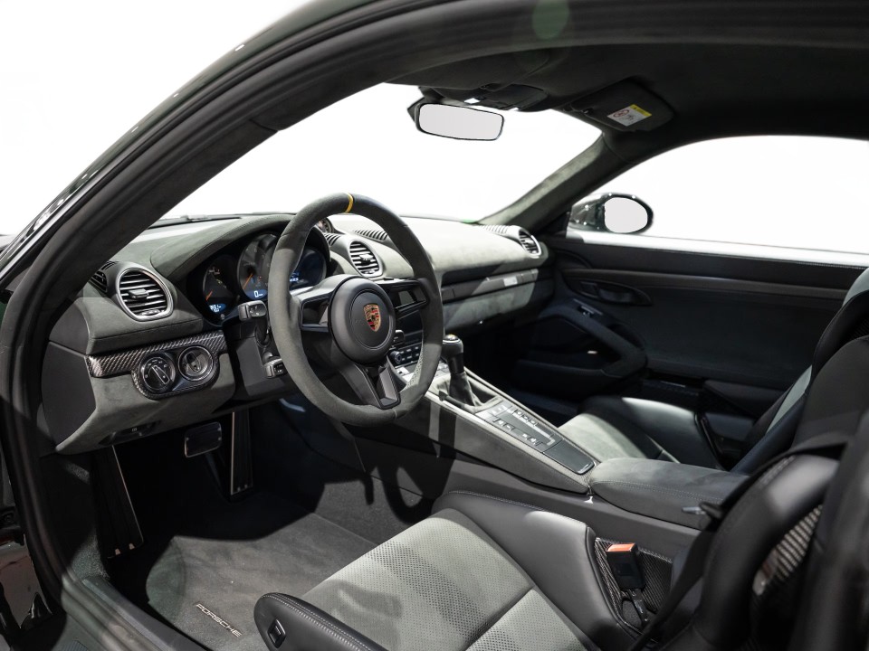 Porsche 718 Cayman GT4 RS - foto 7