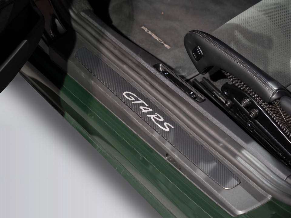 Porsche 718 Cayman GT4 RS - foto 21