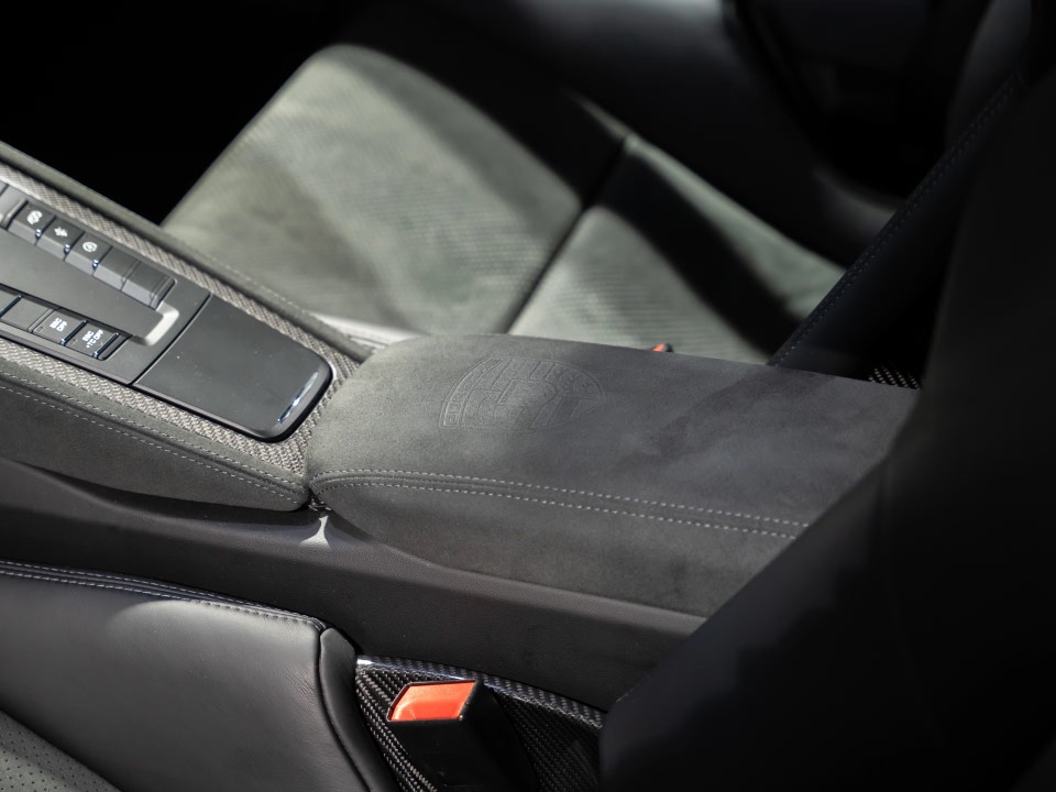 Porsche 718 Cayman GT4 RS - foto 16