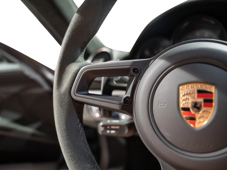 Porsche 718 Cayman GT4 RS - foto 8