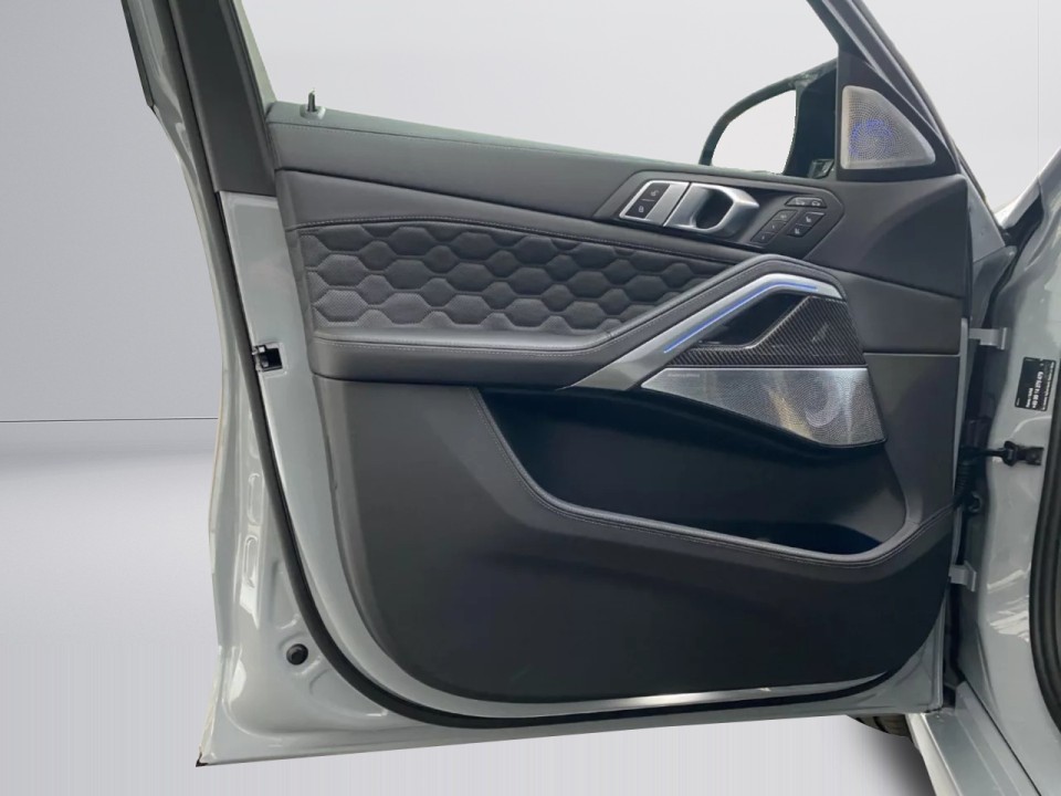 BMW X6 M Competition - foto 12