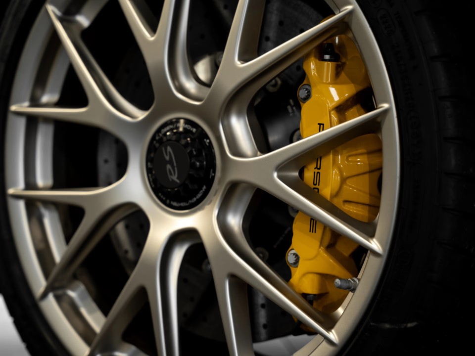 Porsche 718 Cayman GT4 RS - foto 26