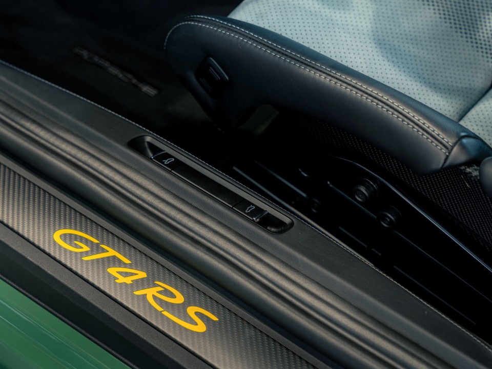 Porsche 718 Cayman GT4 RS - foto 20