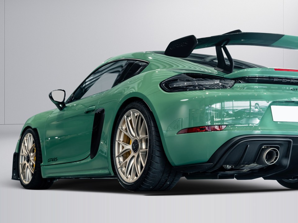 Porsche 718 Cayman GT4 RS - foto 23