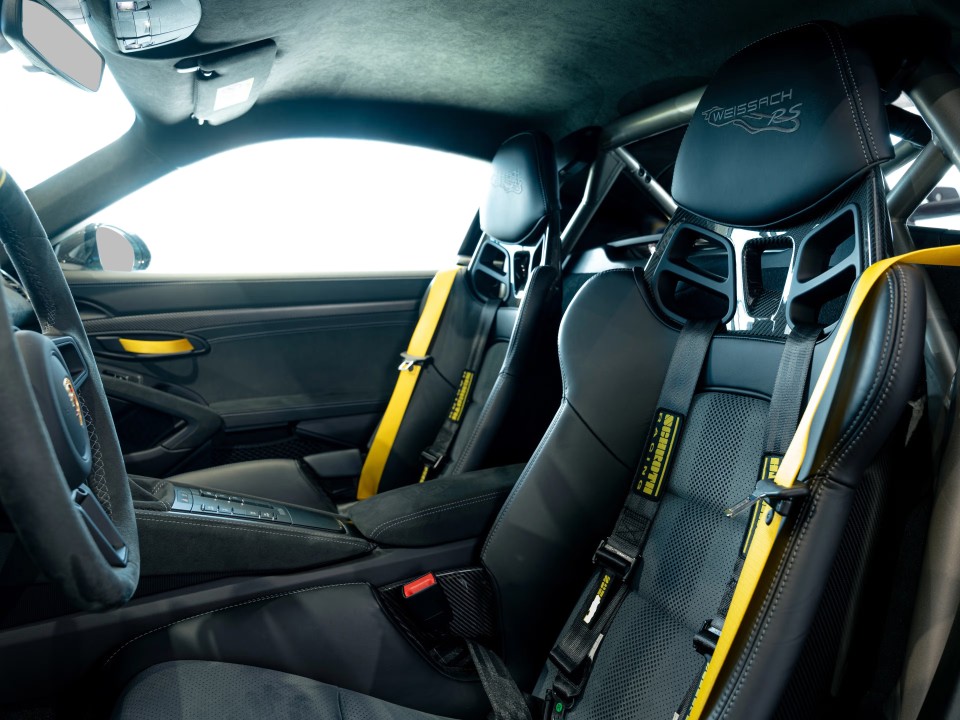 Porsche 718 Cayman GT4 RS - foto 10