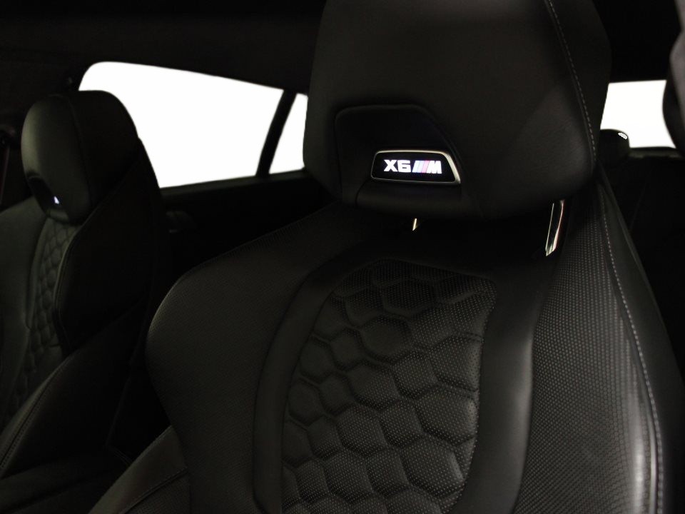 BMW X6 M Competition - foto 12