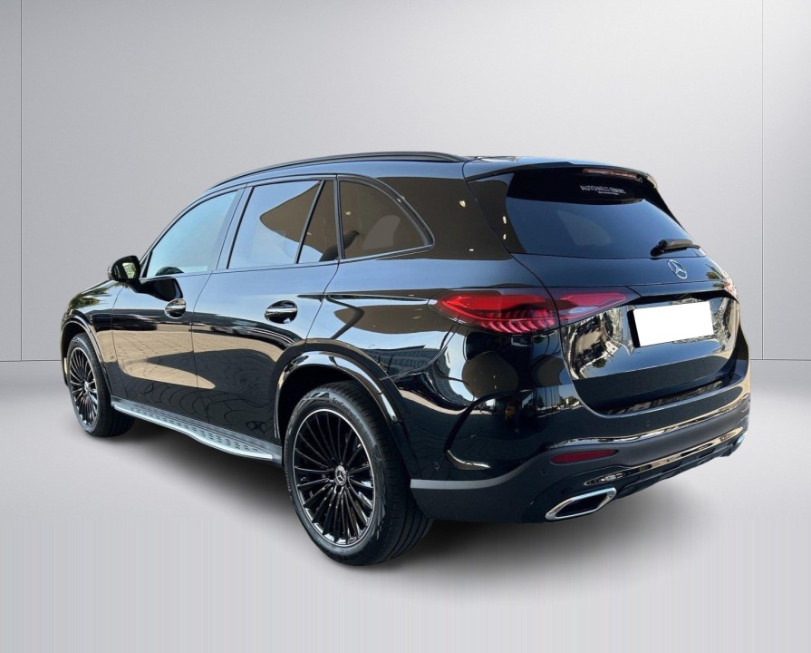 Mercedes-Benz GLC 300d 4MATIC AMG Line (5)