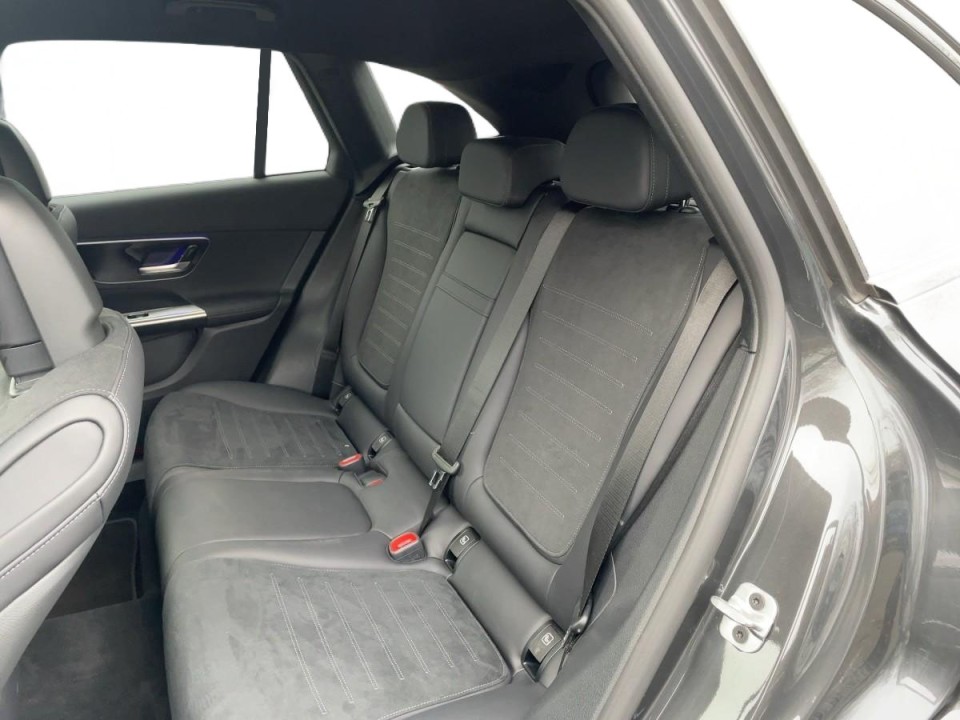 Mercedes-Benz GLC 300de 4MATIC - foto 8