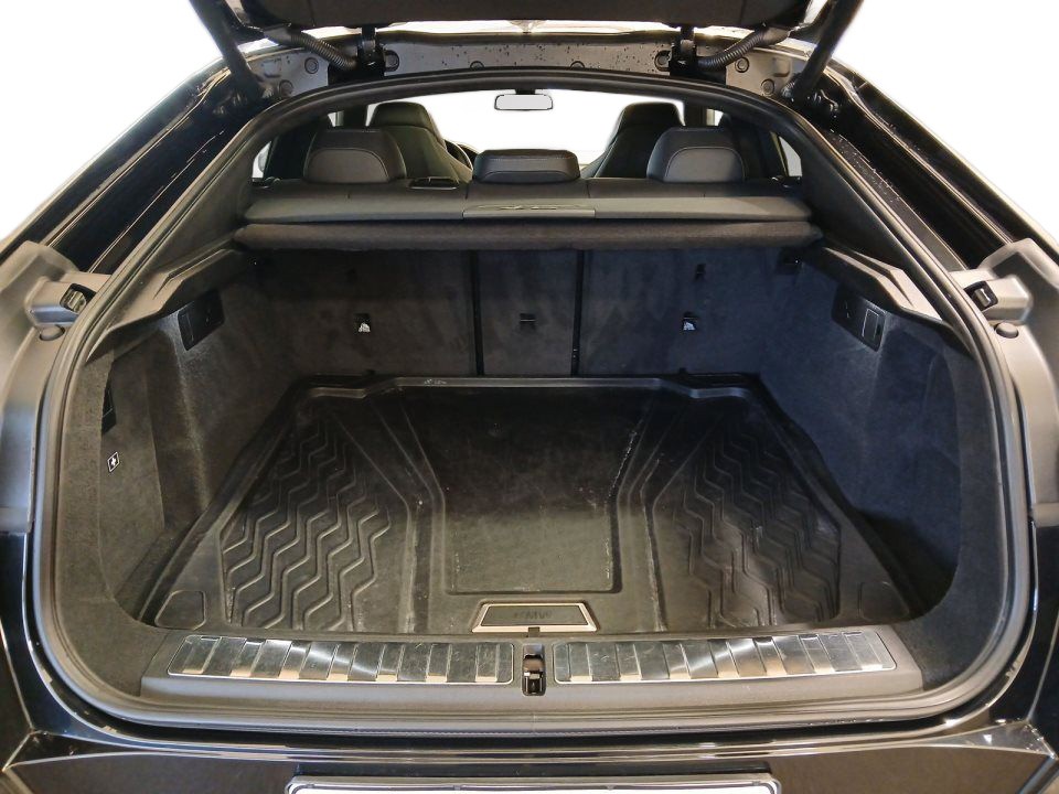 BMW X6 M Competition - foto 11