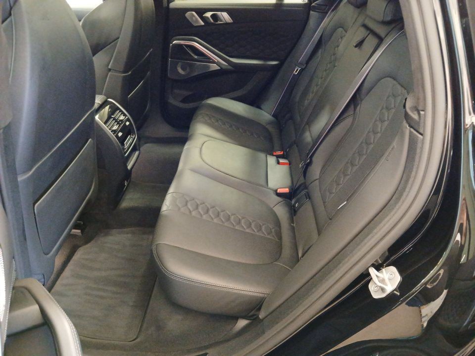 BMW X6 M Competition - foto 9