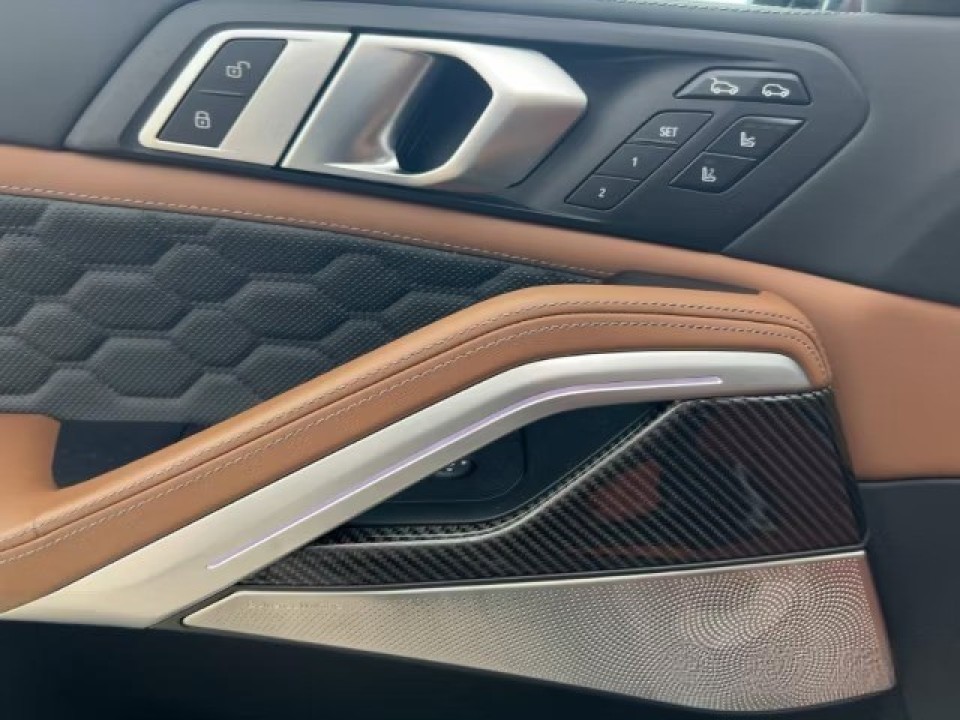 BMW X6 M Competition - foto 18