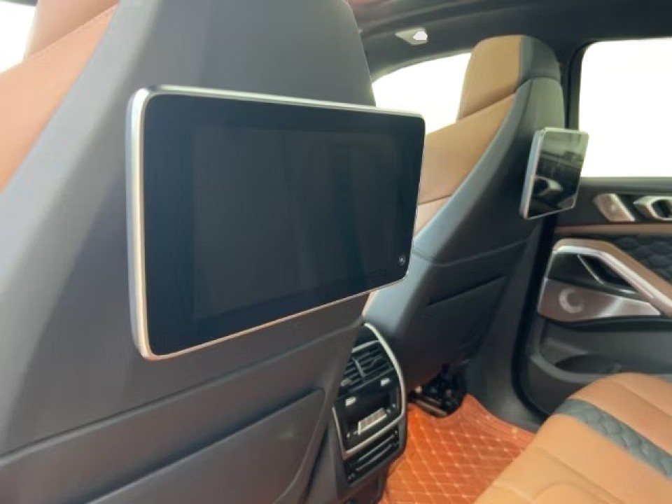 BMW X6 M Competition - foto 16