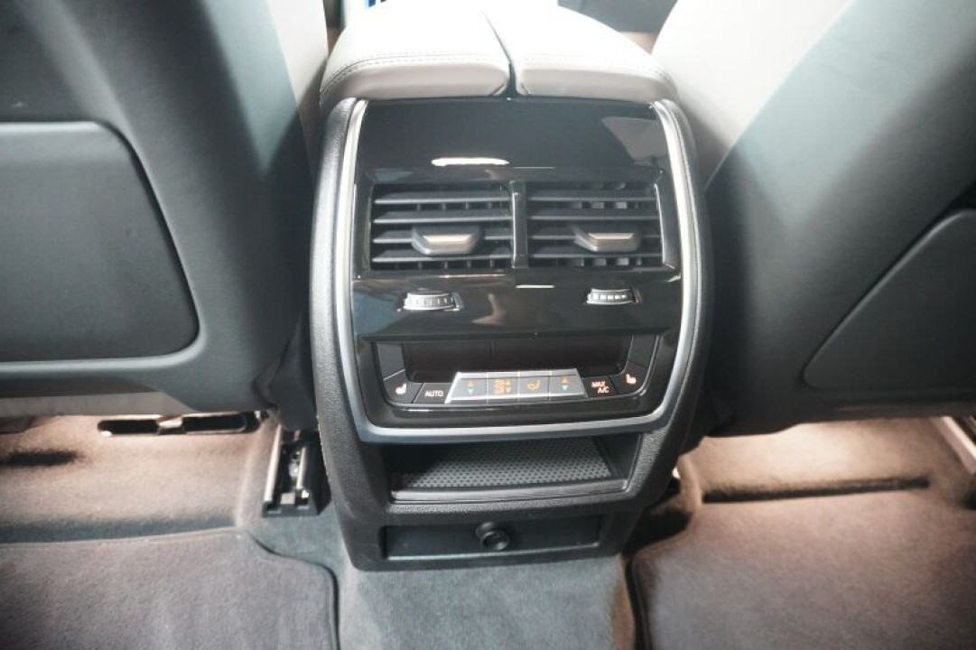 BMW X6 M Competition - foto 10