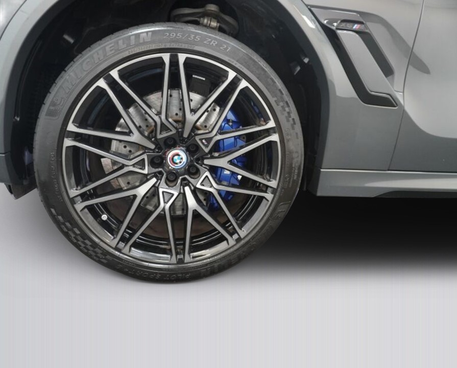 BMW X6 M Competition - foto 11