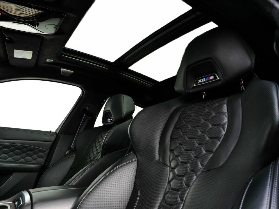 BMW X6 M Competition - foto 12
