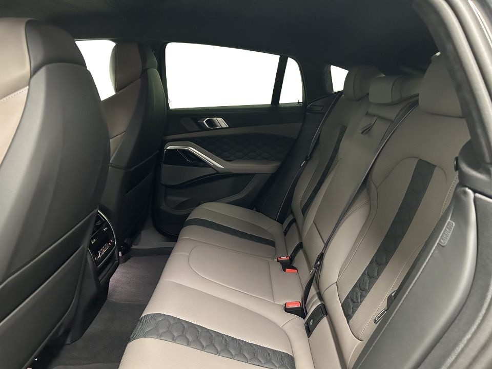 BMW X6 M Competition - foto 8