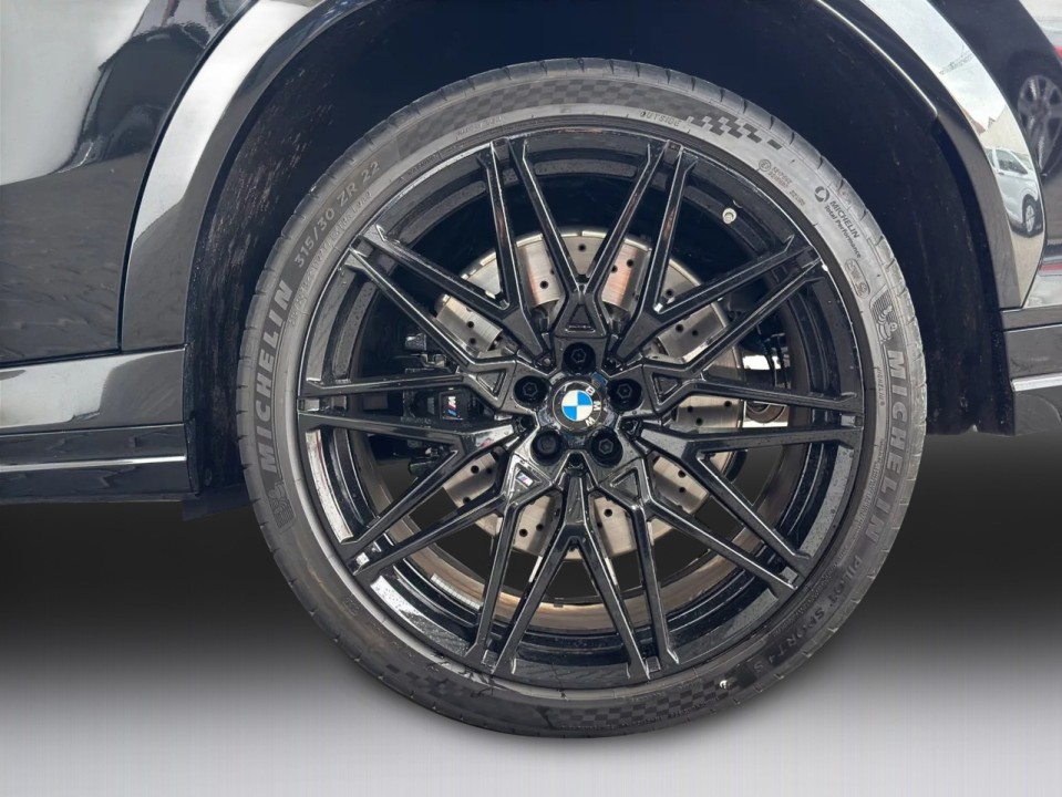 BMW X6 M Competition - foto 8