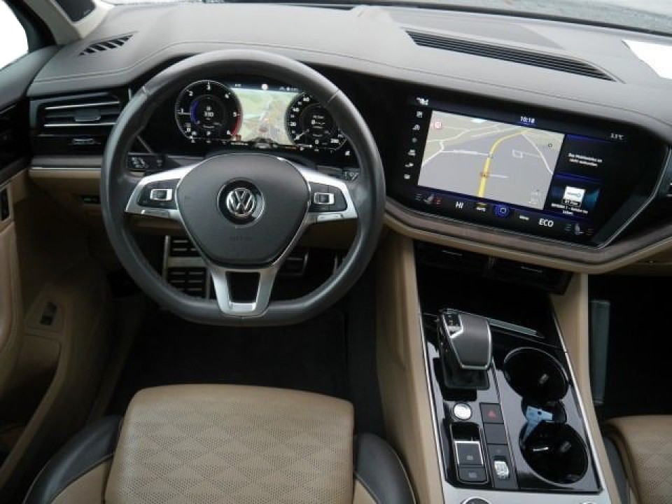 Volkswagen Touareg V6 TDI R-Line (5)