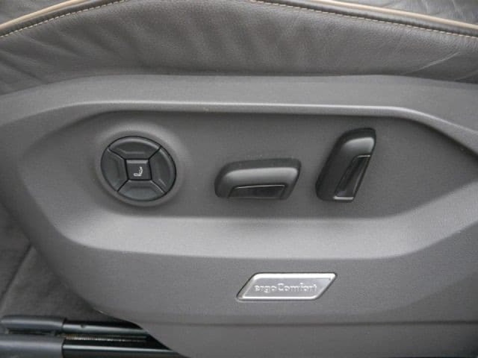 Volkswagen Touareg V6 TDI R-Line - foto 8