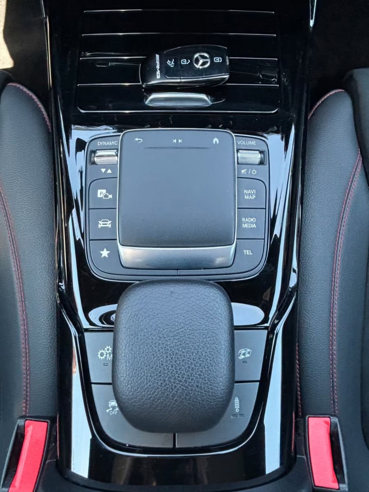 Mercedes-Benz CLA 45 S 4MATIC AMG - foto 8