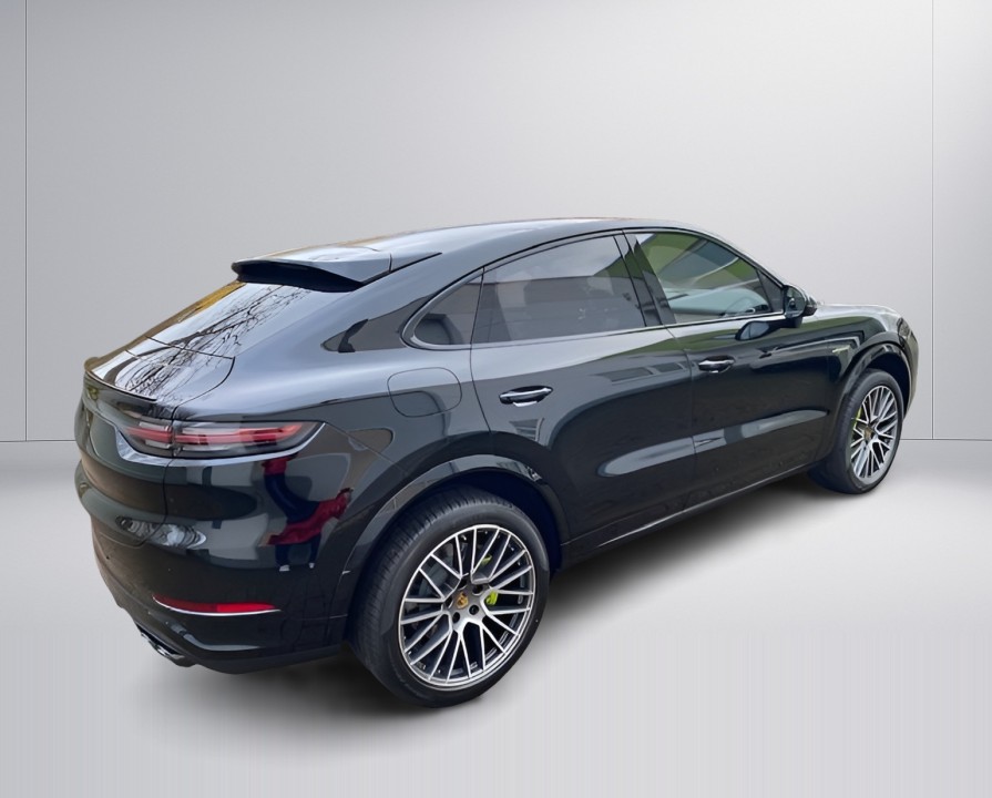 Porsche Cayenne Coupe E-Hybrid Platinum Edition (3)