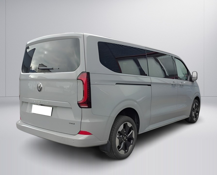 Volkswagen T7 Caravelle (4)