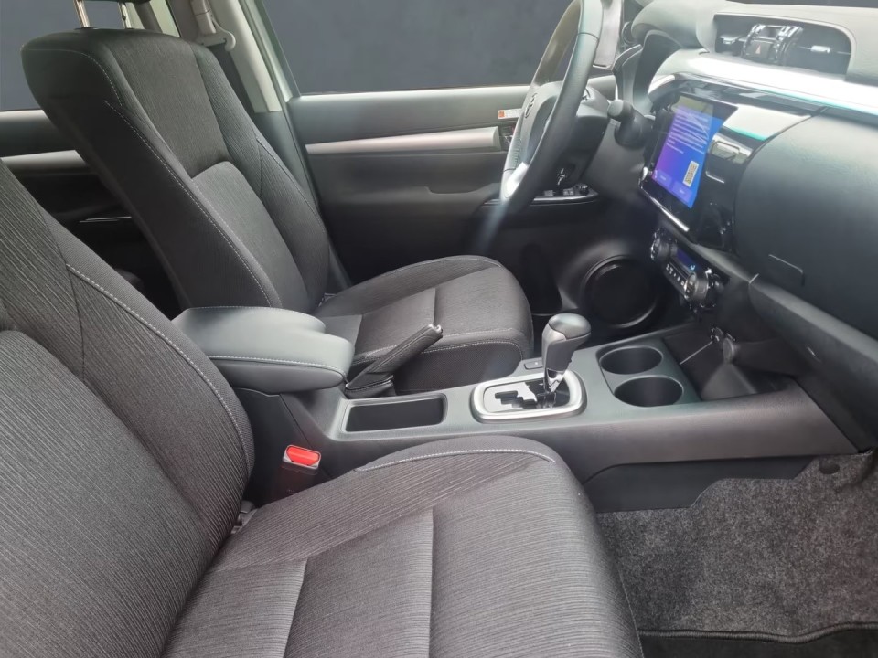 Toyota Hilux Double Cab - foto 11