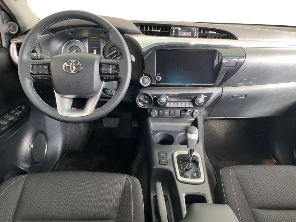 Toyota Hilux Double Cab (3)