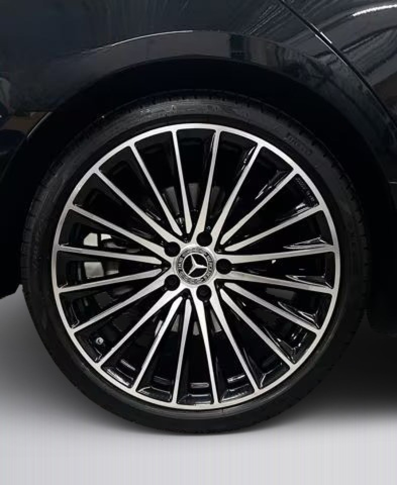 Mercedes-Benz CLS 400d 4MATIC AMG - foto 41