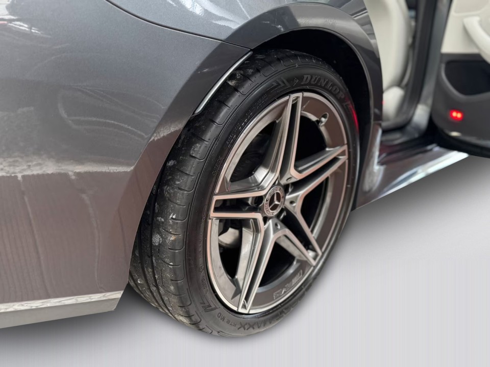 Mercedes-Benz CLS 300d 4MATIC AMG - foto 18