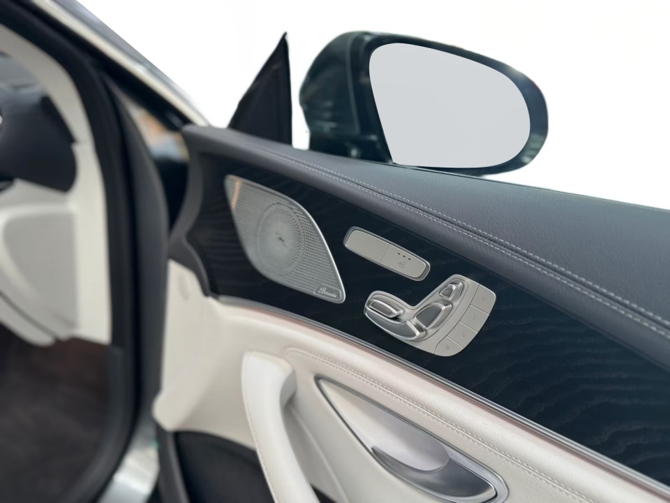 Mercedes-Benz CLS 300d 4MATIC AMG - foto 16