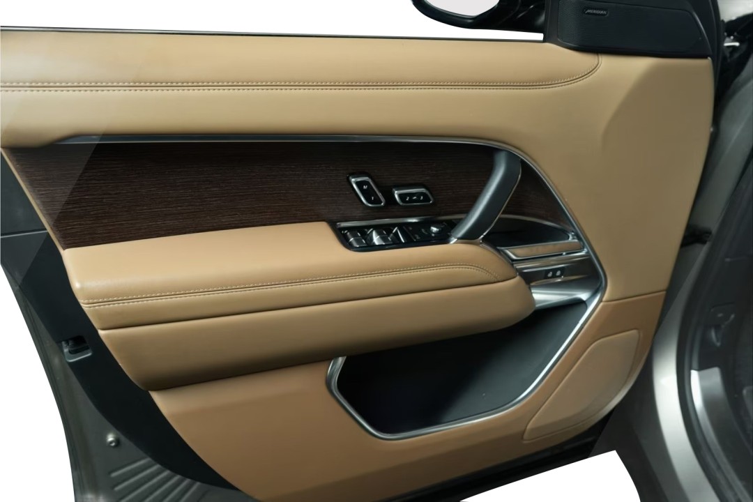 Land Rover Range Rover P440e SE - foto 34