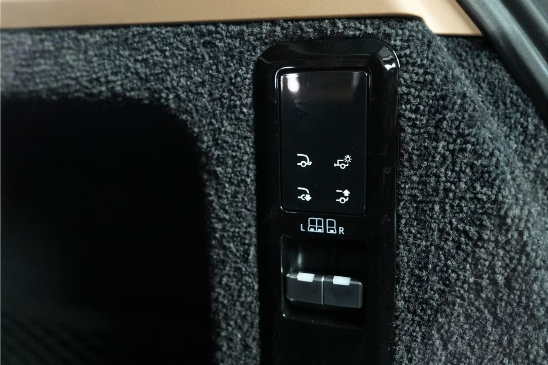 Land Rover Range Rover P440e SE - foto 42