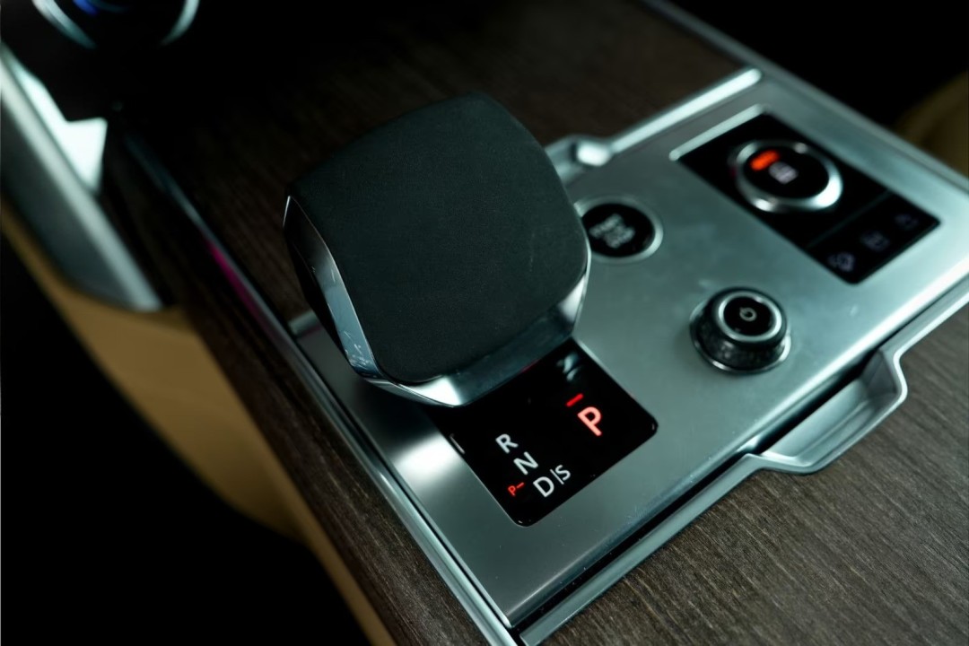 Land Rover Range Rover P440e SE - foto 15