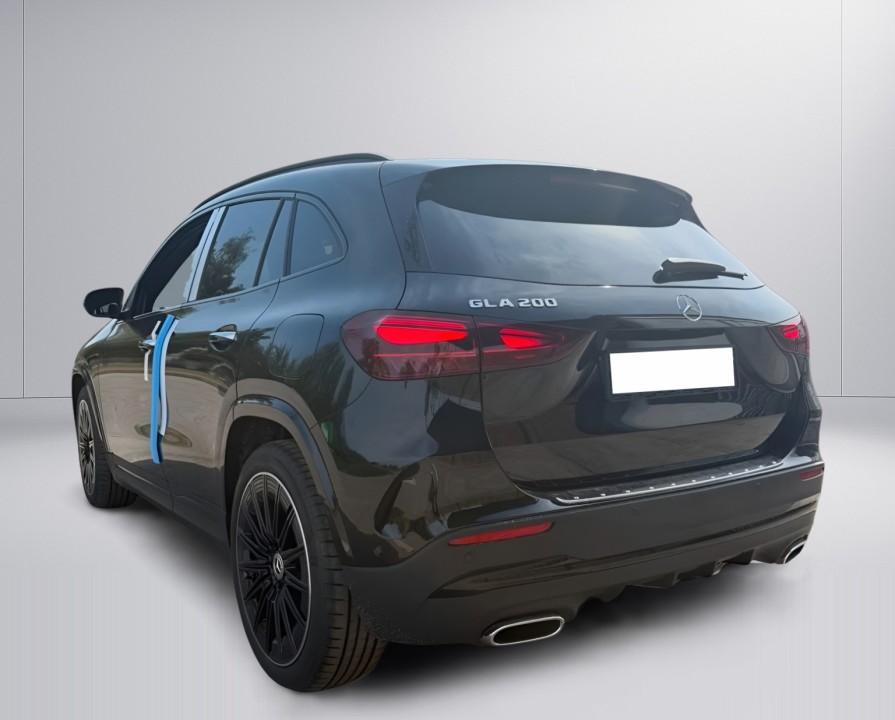 Mercedes-Benz GLA 200 (3)